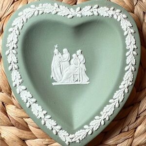 Vintage Wedgwood Green Jasperware Heart Dish – Trinket Dish